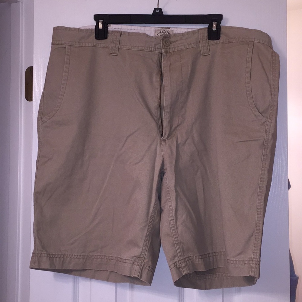 Men’s Shorts - Picture 2 of 2